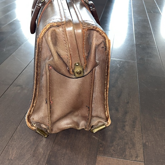 Genuine Cowhide doctors brief case vintage - Picture 9 of 15